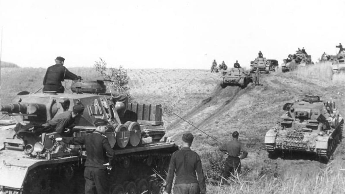 Avanzata carri armati nella steppa