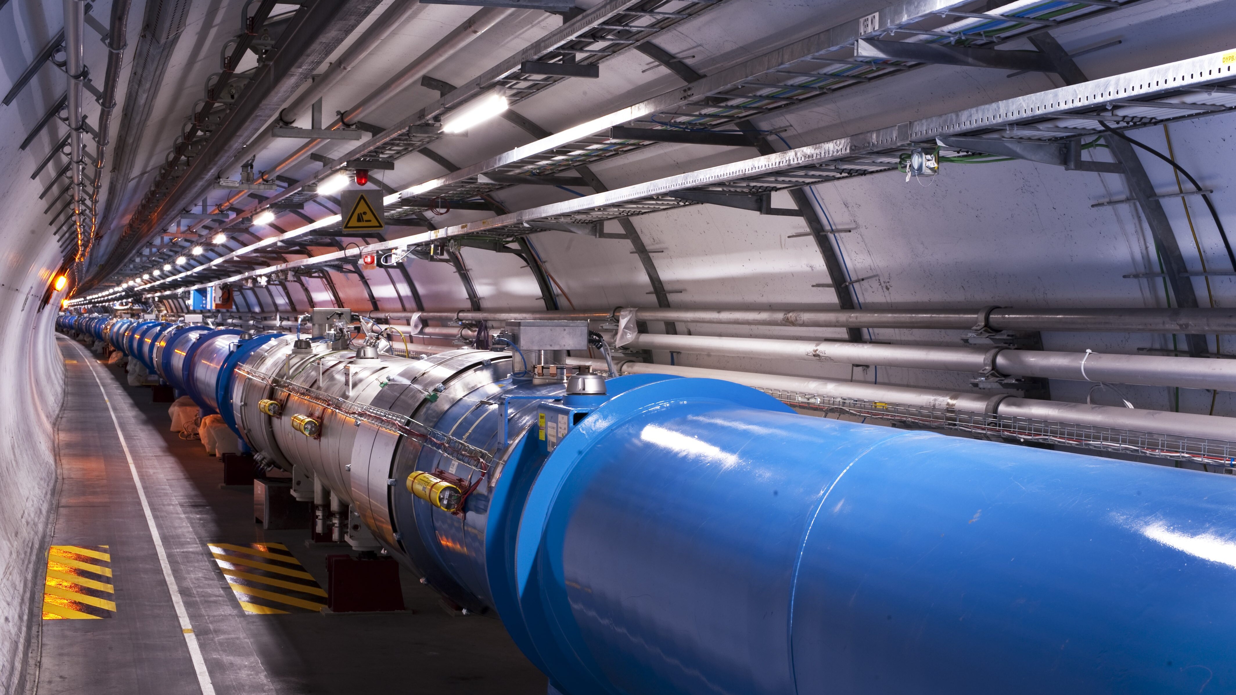 LHC suprconduttore