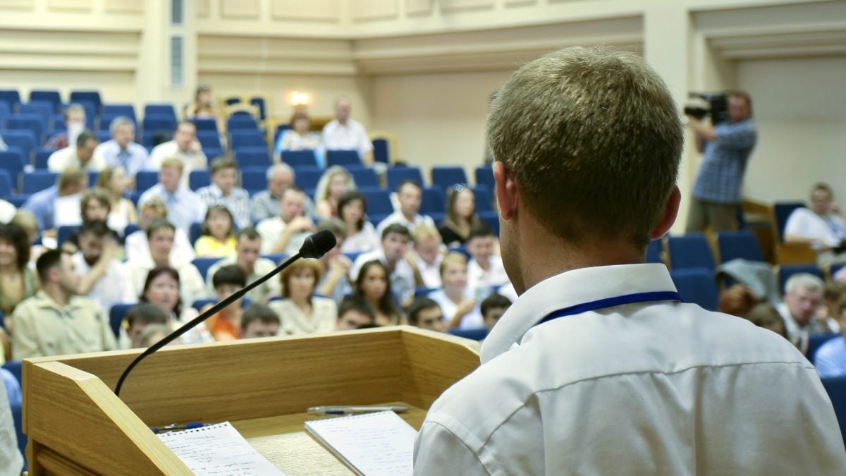 come funziona partito politico