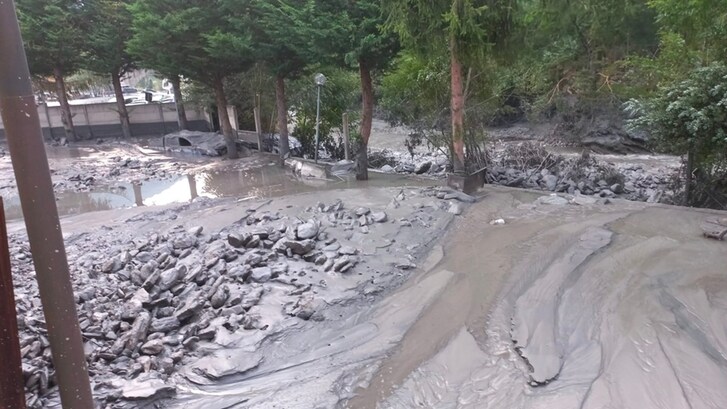 tsunami fango bardonecchia