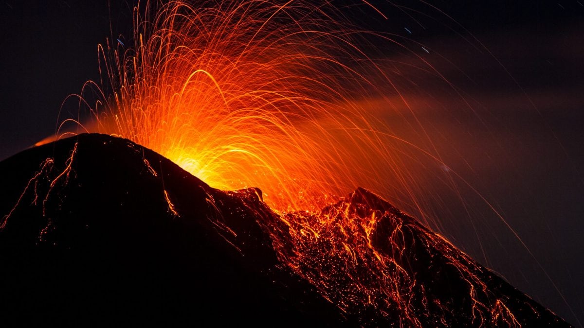 nuova eruzione etna 1 dicembre 2023