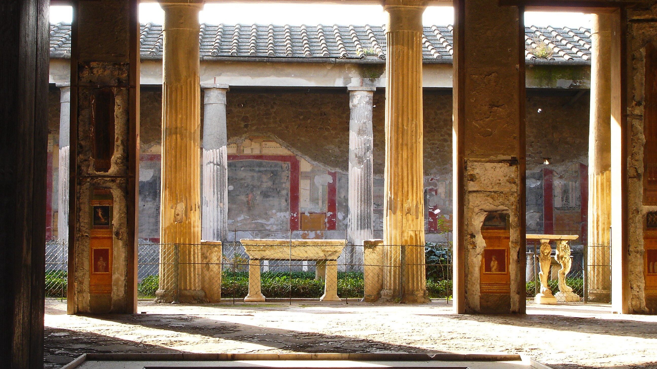 scoperti tunnel tombaroli pompei