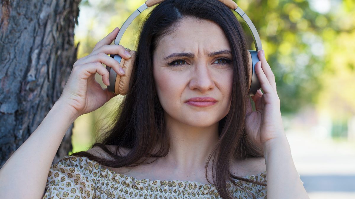 volume troppo alto musica orecchie danni