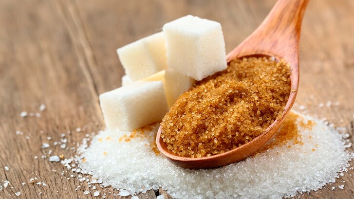 Lo zucchero bianco e meglio di quello di canna