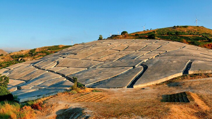 cretto di burri gibellina opera arte piu grande italia