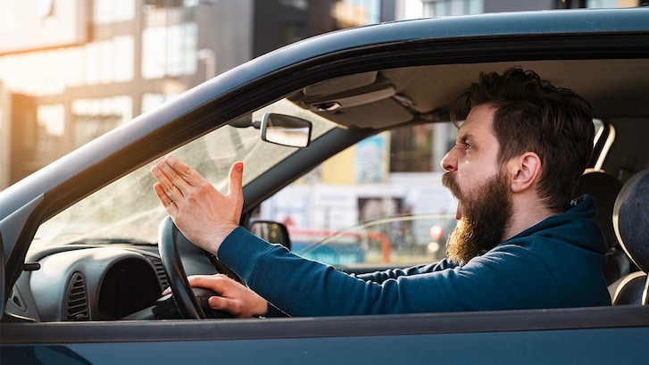 rabbia al volante road rage