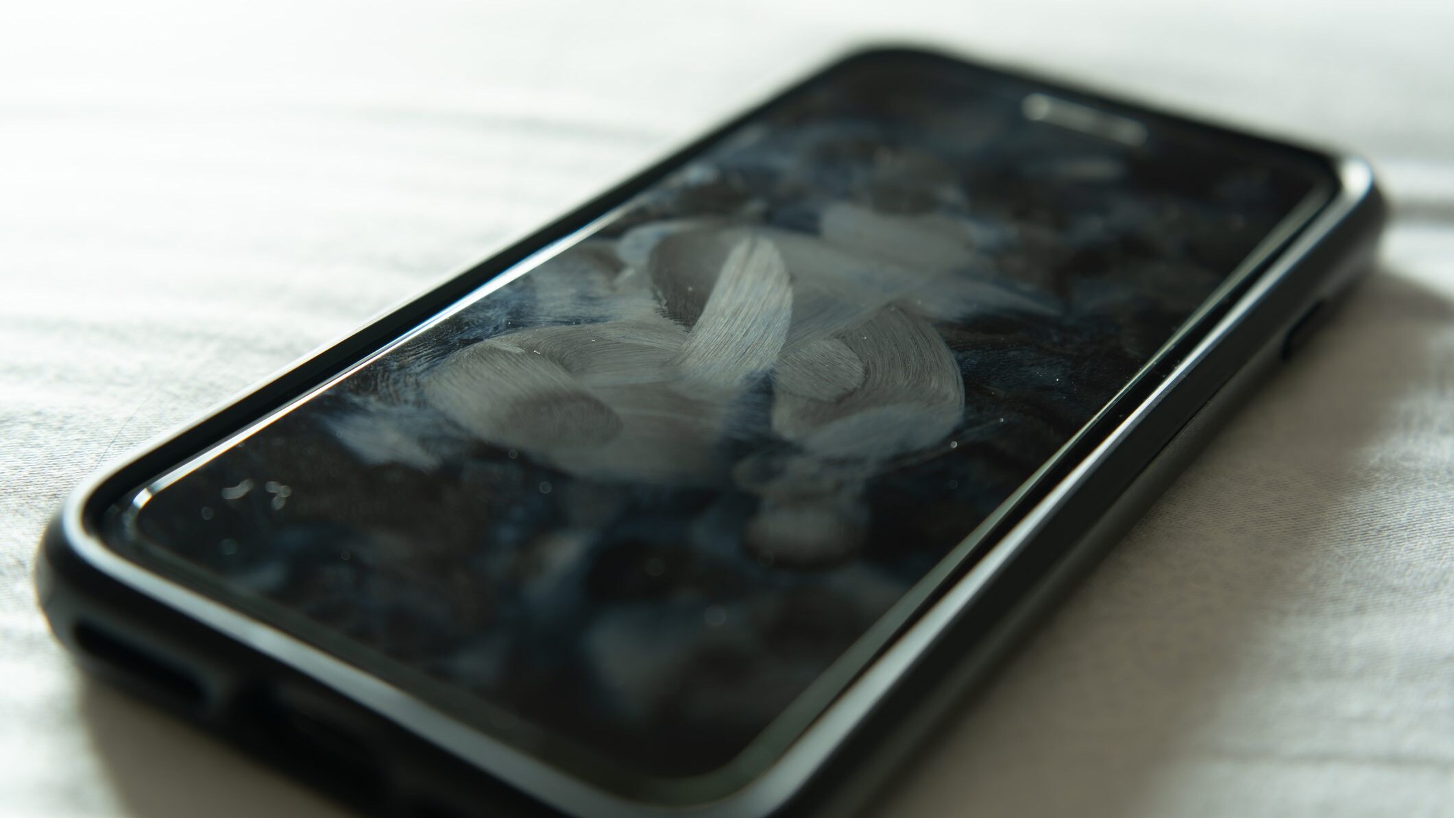 perche il telefono ha le ditate