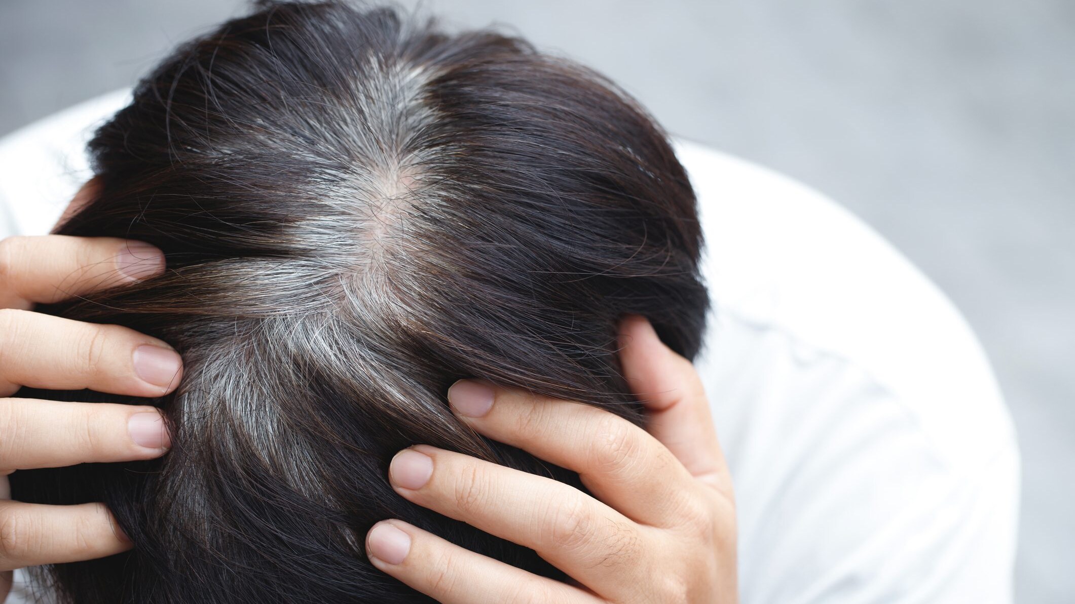 stress capelli bianchi
