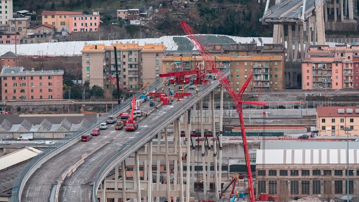demolizione ponte morandi