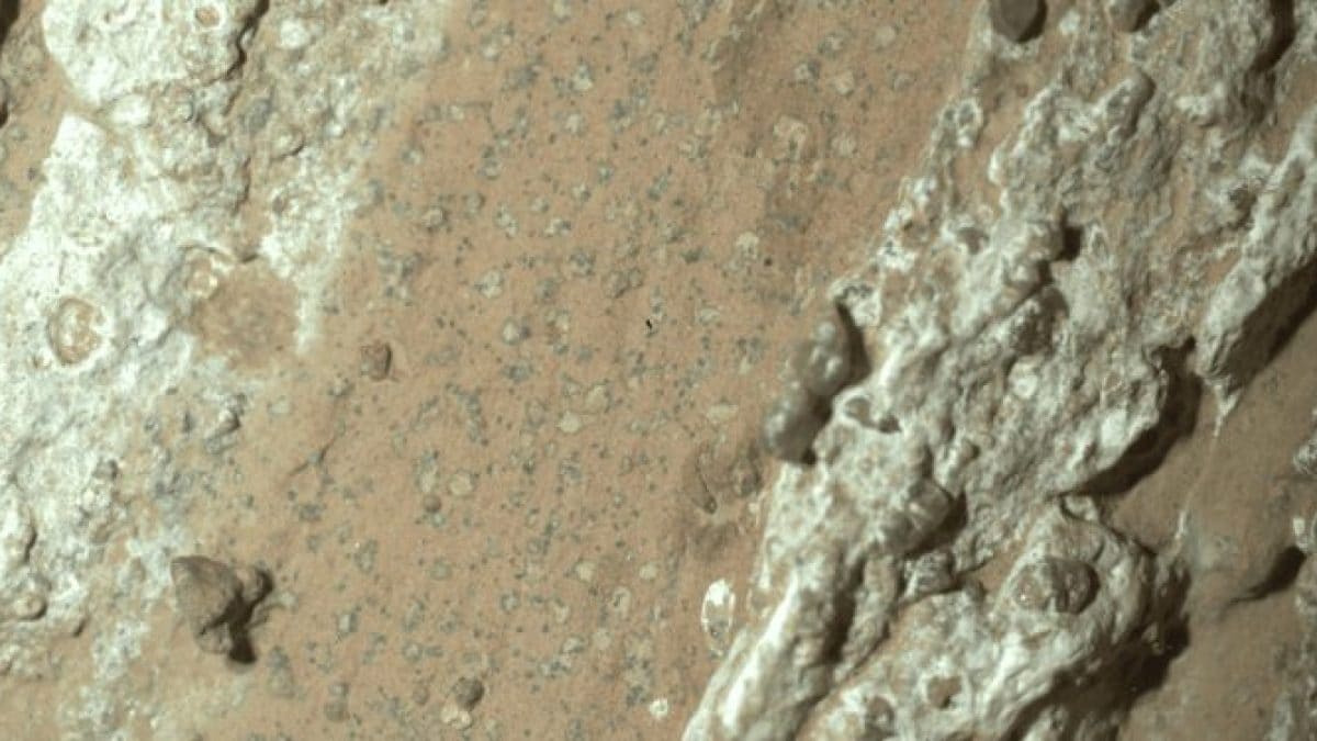 Cheyava-Falls-su-Marte-750x375