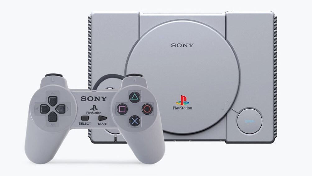 Il primo modello di PlayStation con il suo controller original