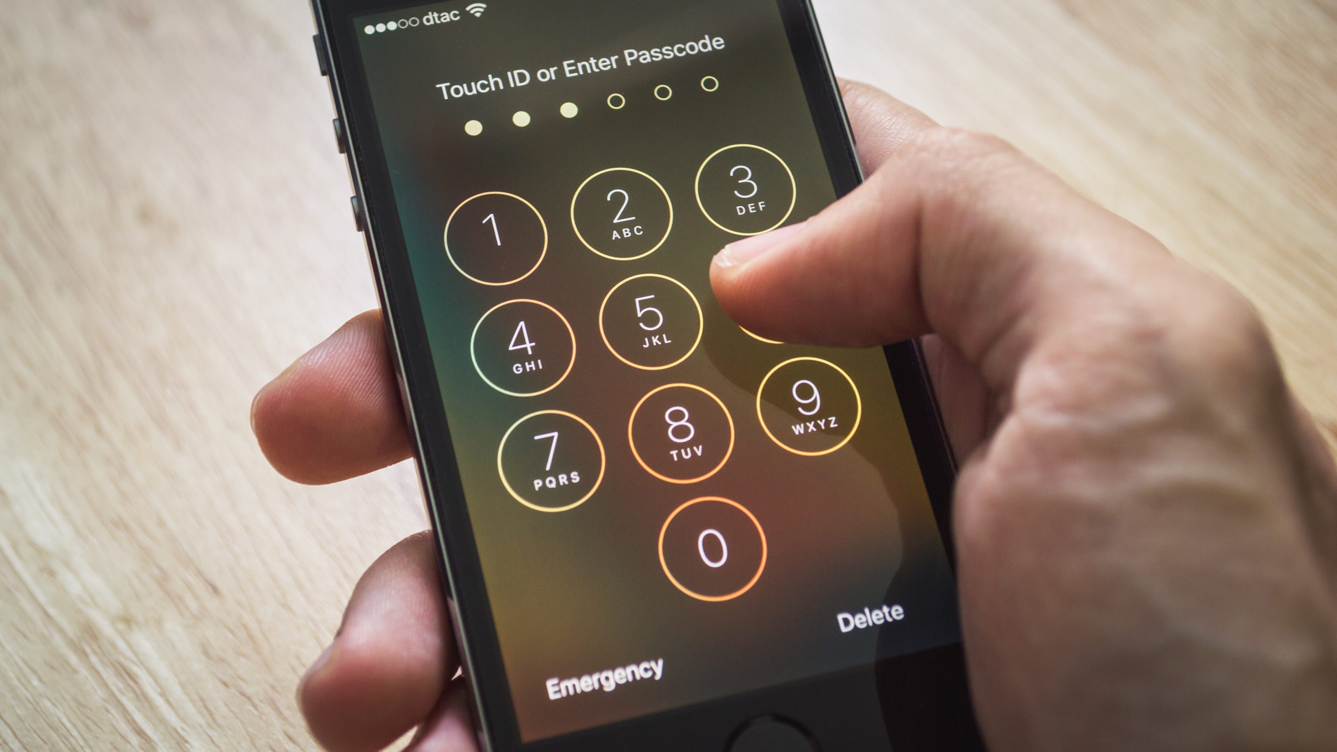 come togliere codice pin iphone