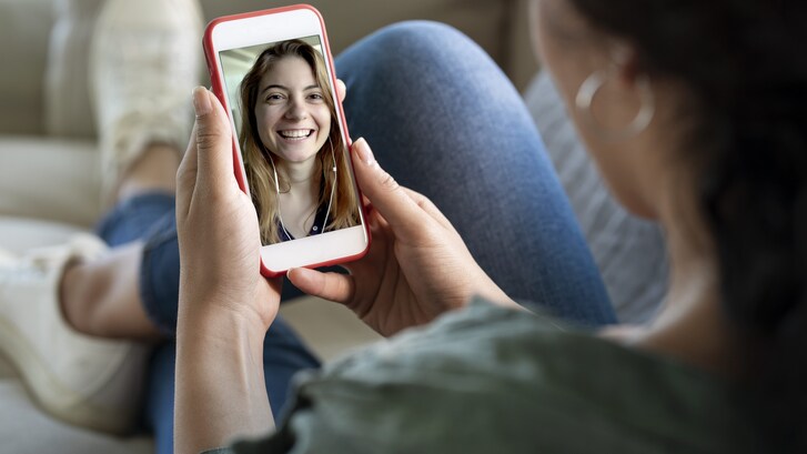 truffa finta videochiamata whatsapp