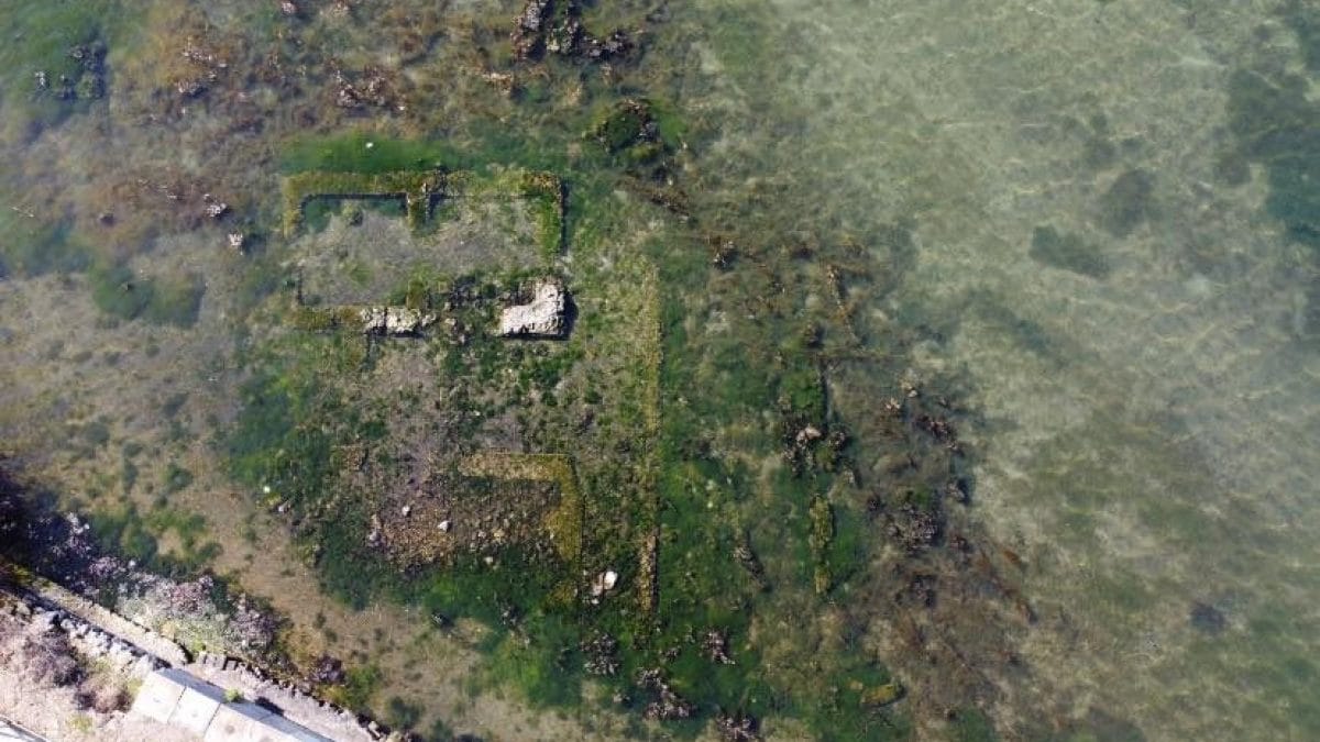 ritrovamenti archeologici lago fusaro campi flegrei bradisismo
