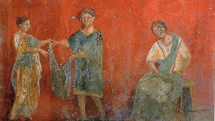 pipì vestiti romani