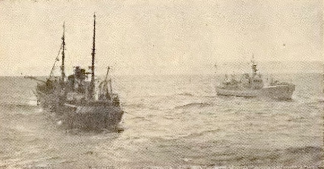 Nave inglese e pattugliatore islandese nel 1958