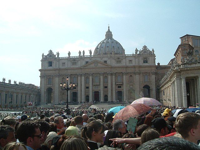 piazza san pietro gremita