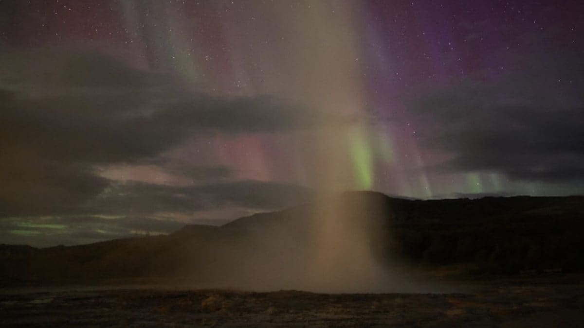 aurora boreale viola islanda