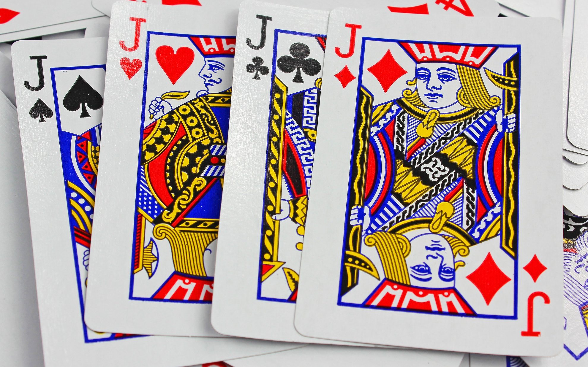 Come Si Chiama Il Contenitore Per Carte Da Gioco