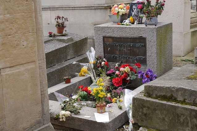 Jim Morrison Tomb Pere Lachaise