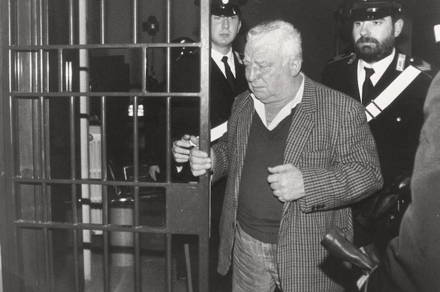 Pacciani al processo nel 1994 (Wikimedia Commons)