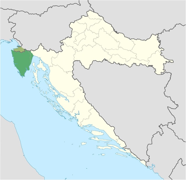 L'Istria, in verde scuro, all'interno della Croazia. In verde chiaro la parte slovena (Wikimedia Commons)
