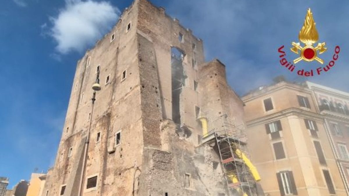 crollo- torre-dei-conti