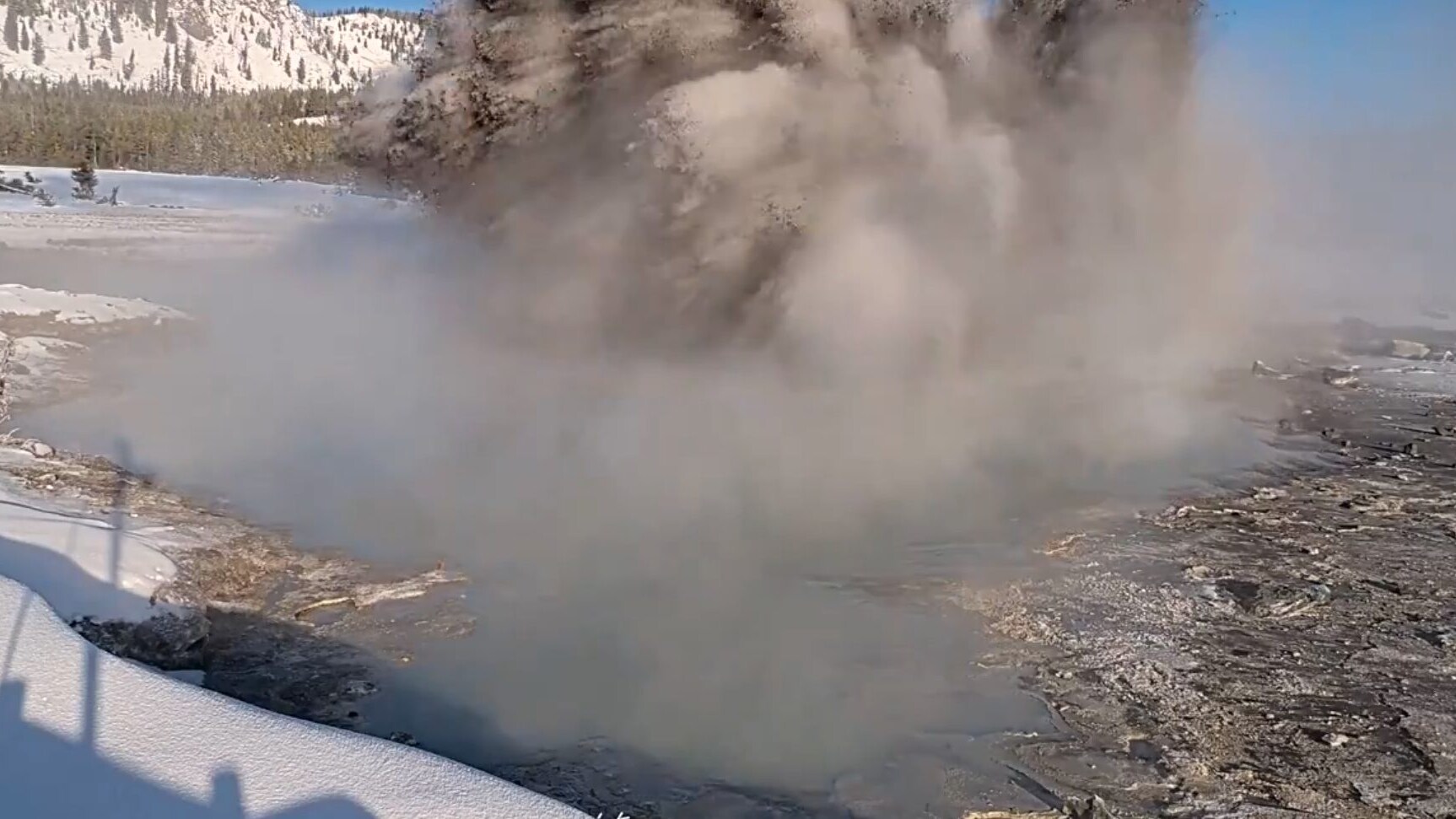 esplosione-yellowstone