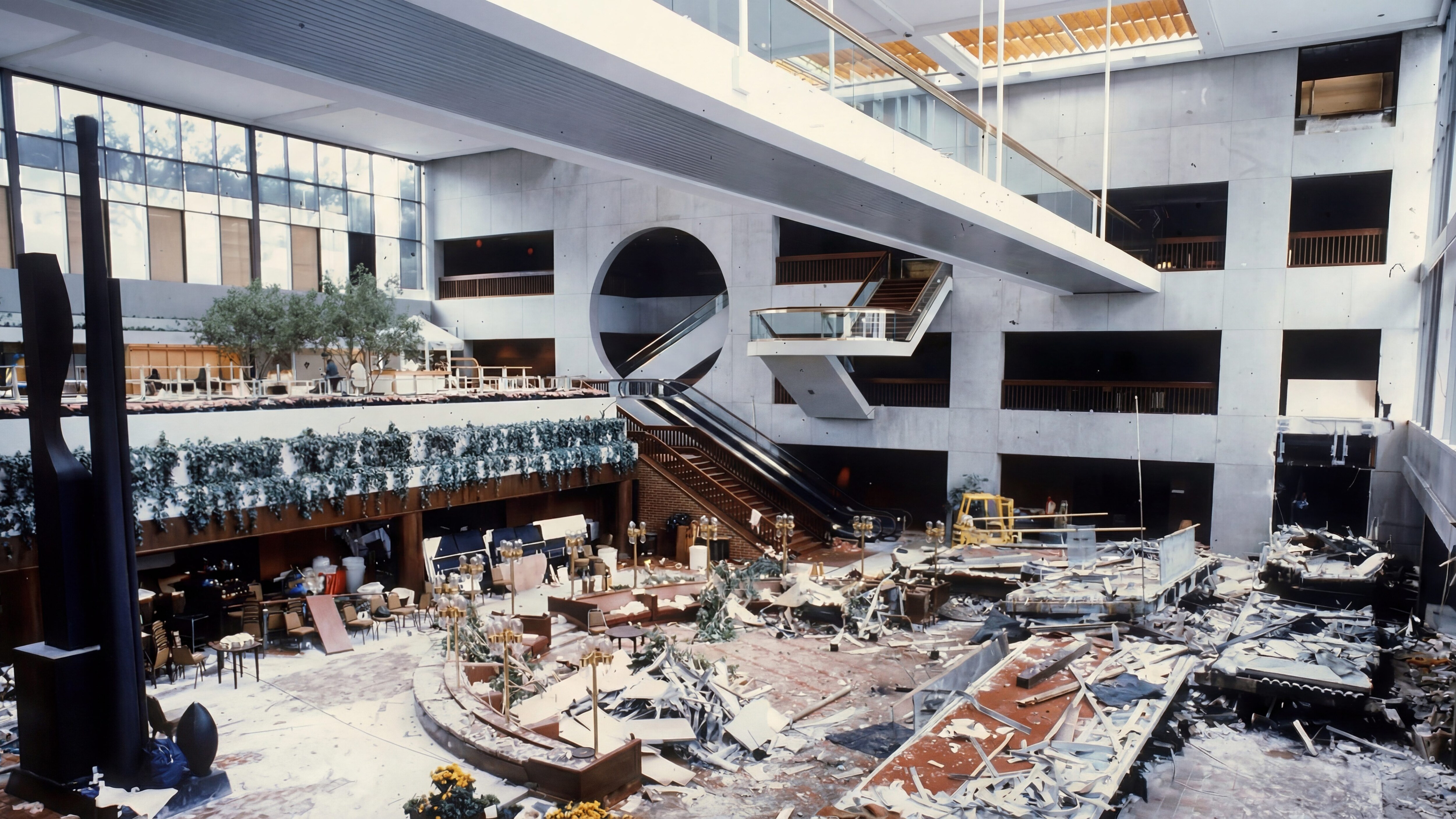 Il crollo nell’Hyatt Regency Hotel di Kansas City il 17 luglio 1981, il dettaglio costruttivo che causò il disastro