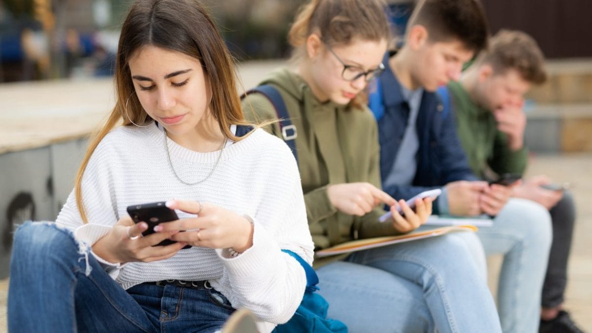 ban social australia