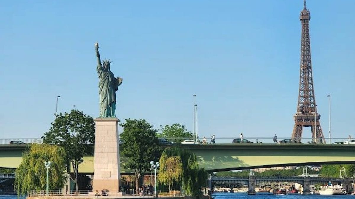 statua-libertà-parigi