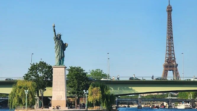 statua-libertà-parigi