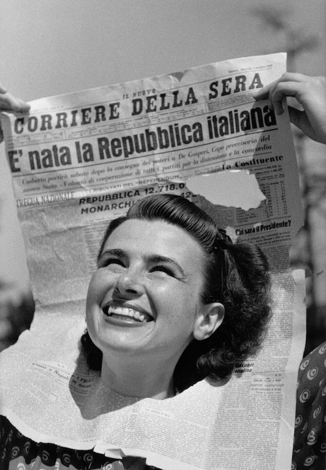 Foto simbolo della nascita della Repubblica