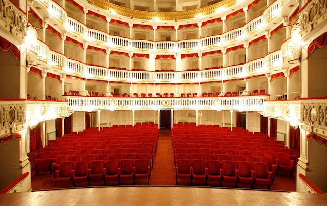 teatro-sannazaro-napoli