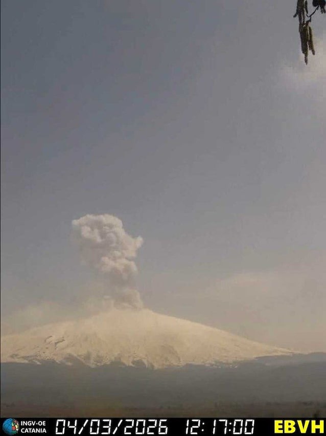 Etna_4-marzo-2026_evento-esplosivo_video-sorveglianza-2