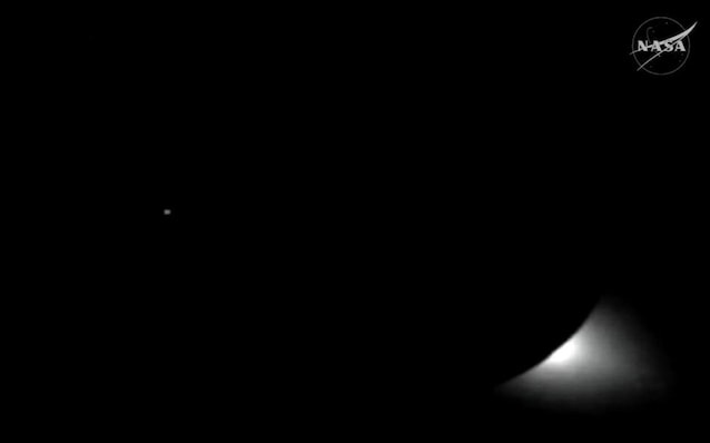 eclissi sole luna artemis 2