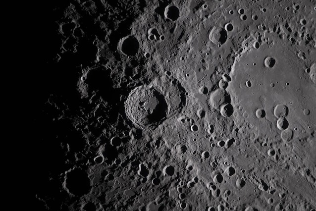 cratere vavilov luna artemis 2