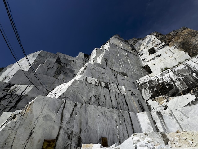marmo di carrara delchiaroite