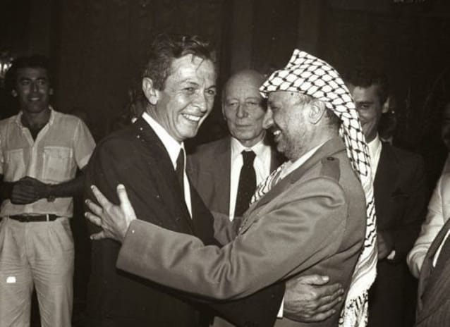 Con Yasser Arafat a Roma nel 1982 (Wikimedia Commons)
