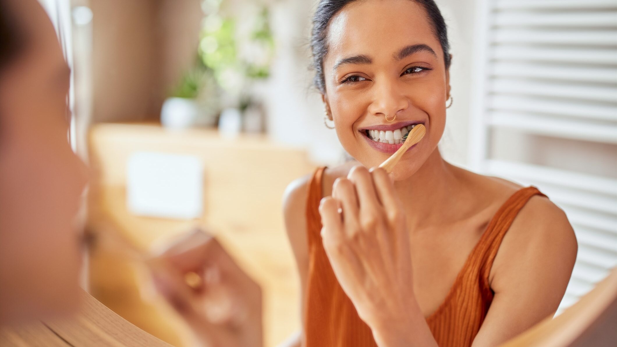 lavare i denti prima o dopo colazione