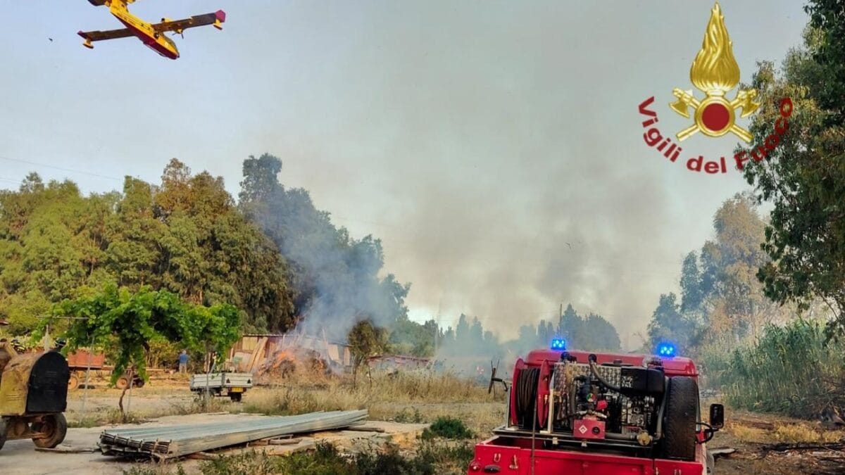 Campagna Antincendi Boschiva 2026-28- al via la convenzione triennale tra Vigili del Fuoco e Regione Sardegna_copertina_