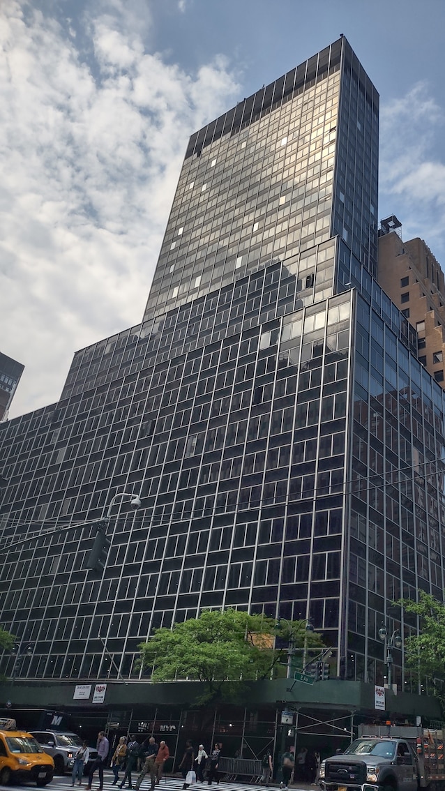 grattacielo pfizer 235 E42 Street New York