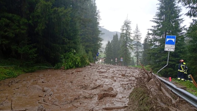 Frana-sulla-SS346-del-Passo-San-Pellegrino
