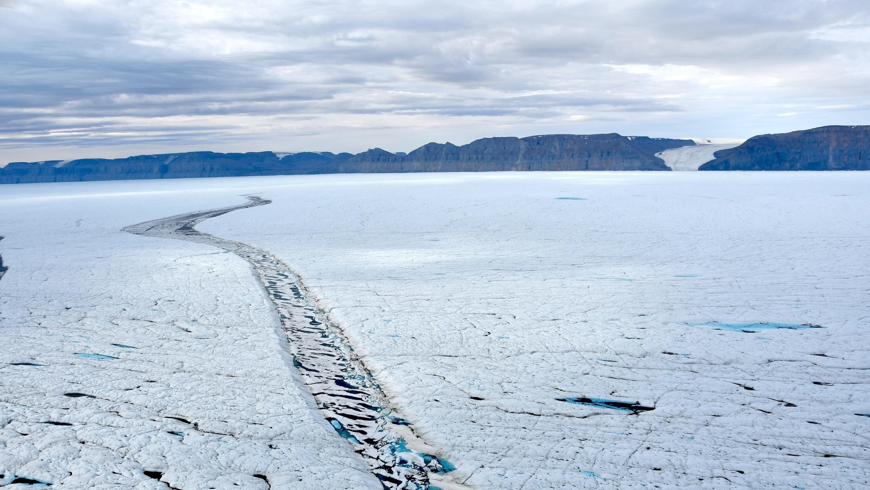 petermann_glacier_1