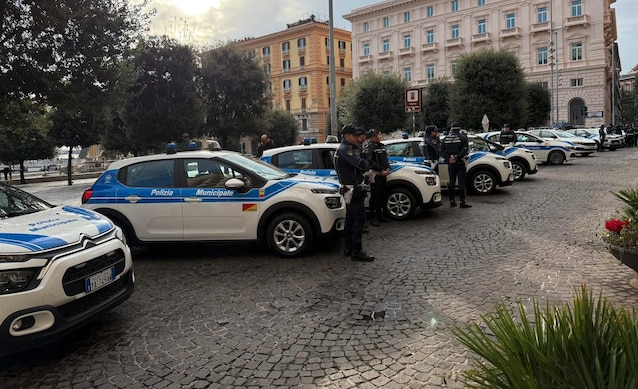 polizia municipale napoli