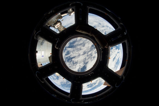 A_window_on_the_world_pillars
