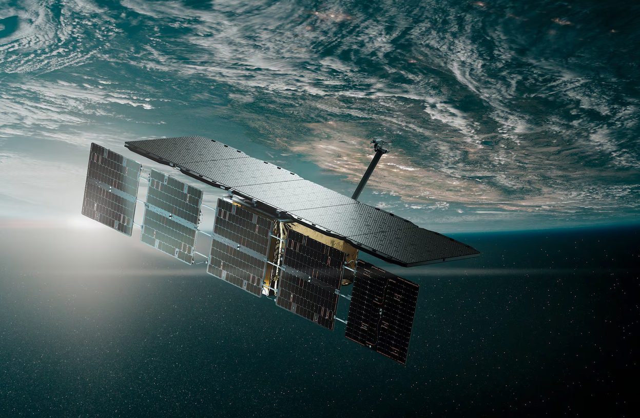 satellite iceye spazio
